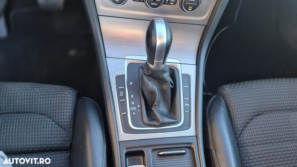 Volkswagen Golf 1.6 TDI DSG BMT Comfortline - 10