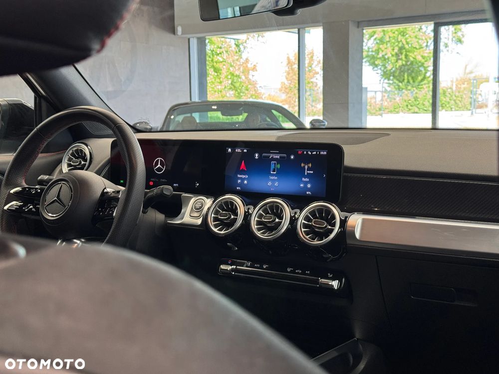 Mercedes-Benz GLB 200 AMG Line 7G-DCT - 16