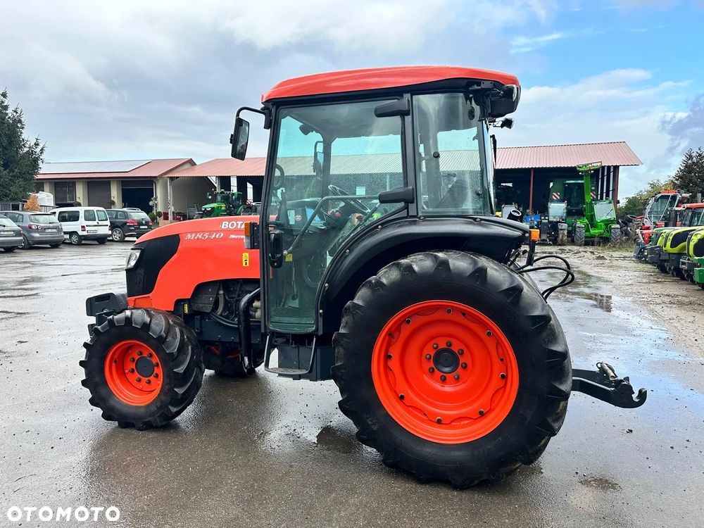 Kubota M 8540 Narrow - 2