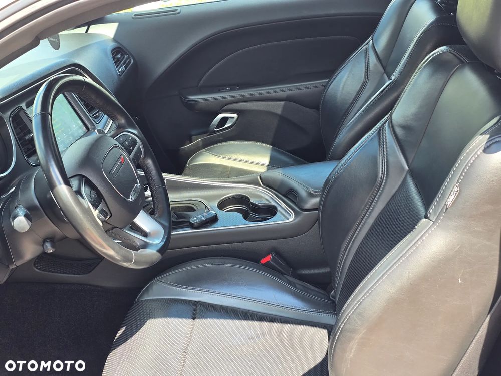 Dodge Challenger 3.6 GT AWD - 22