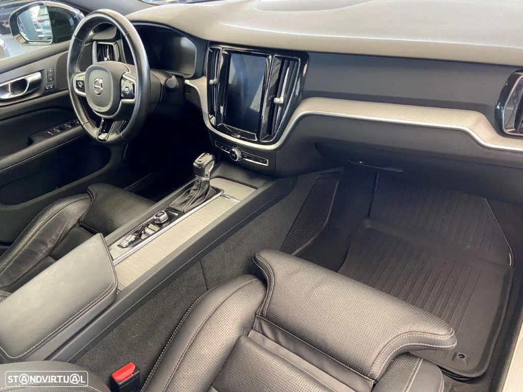 Volvo S60 2.0 T5 R-Design - 5