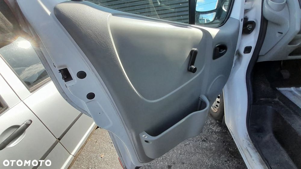 RENAULT TRAFIC II DRZWI LEWY PRZÓD PRZEDNIE LEWE KOMPLETNE nr. 93/3 - 2