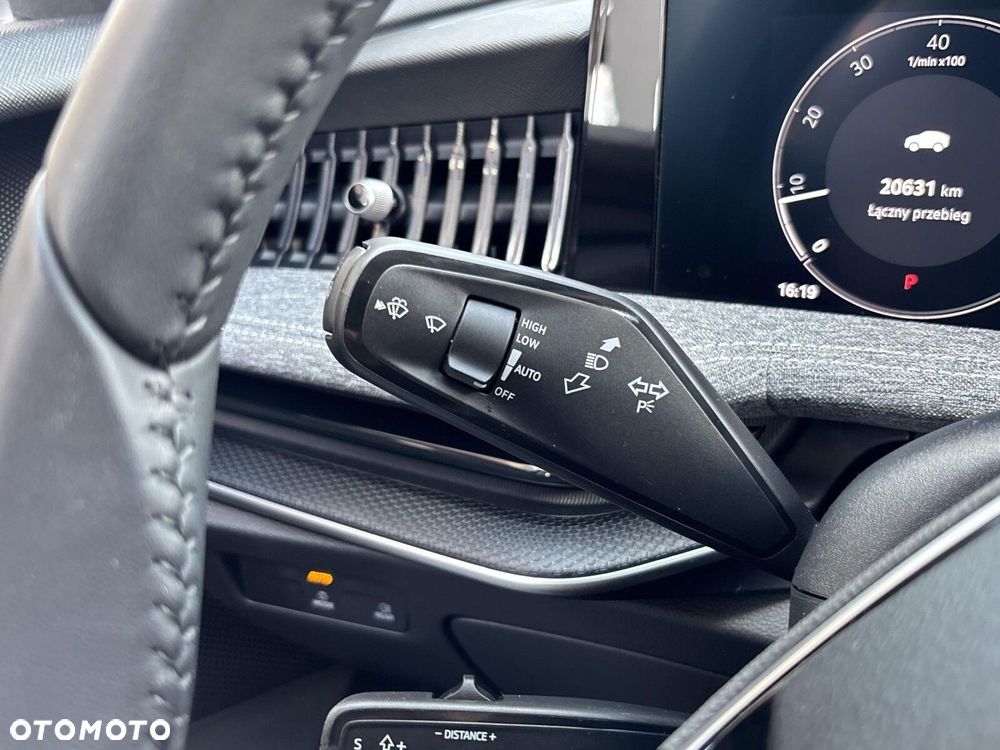 Skoda Superb 2.0 TDI SCR Selection DSG - 20