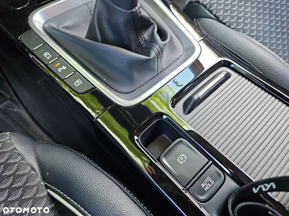 Kia Ceed 1.5 T-GDI Tribute - 25