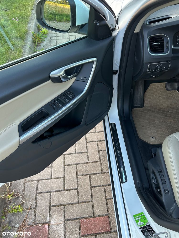 Volvo S60 D4 Drive-E Summum - 9