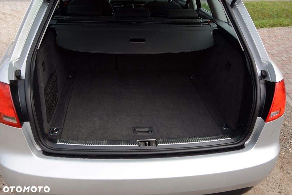 Audi A4 Avant - 13