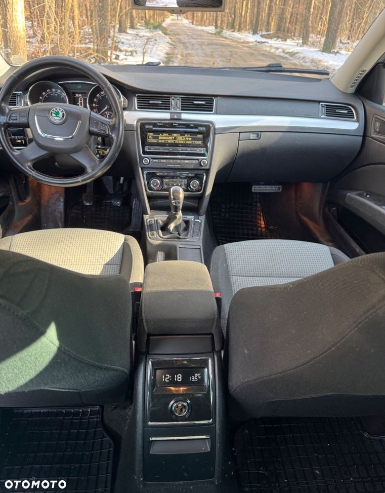 Skoda Superb 2.0 TDI Ambition - 8
