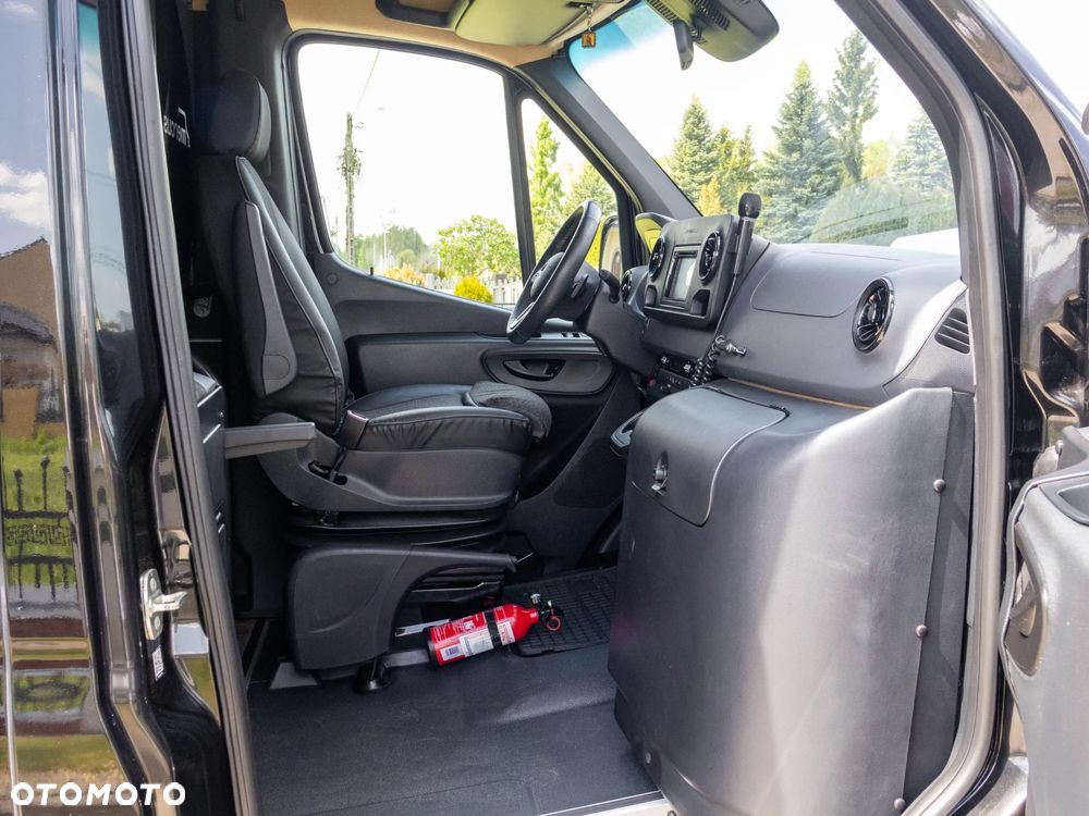 Mercedes-Benz SPRINTER 3.0 V6 / AUTOBUS 21-MIEJSC / ZABUDOWA MERCUS + PLECAK / AUTOMAT / TV + LODÓWKA / FULL WERSJA / ZNIKOMY PRZEBIEG 70 TYŚ KM! / STAN FABRYCZNIE NOWY! - 31