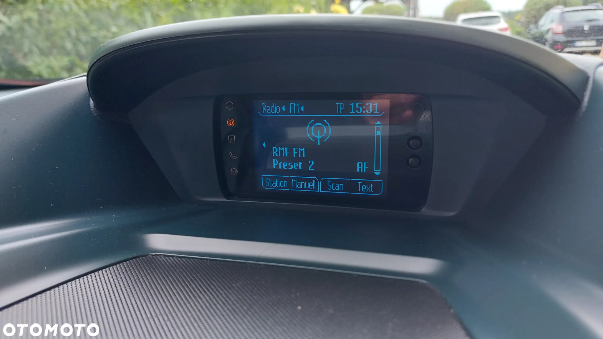 Ford C-MAX 1.6 Ambiente - 22