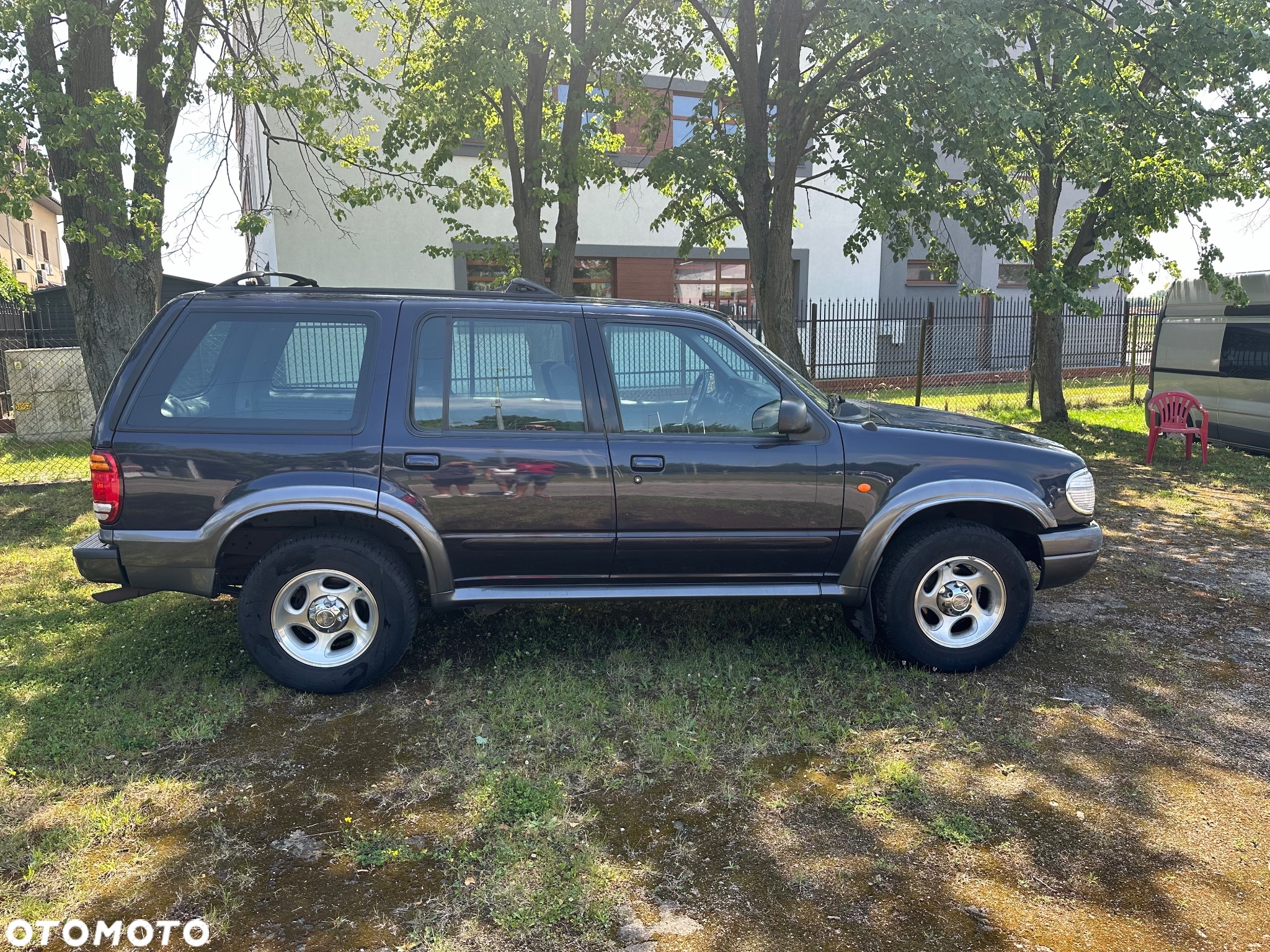 Ford Explorer 4.0 - 8