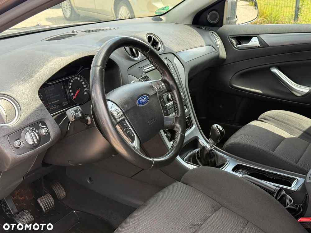 Ford Mondeo 2.0 TDCi Titanium - 15