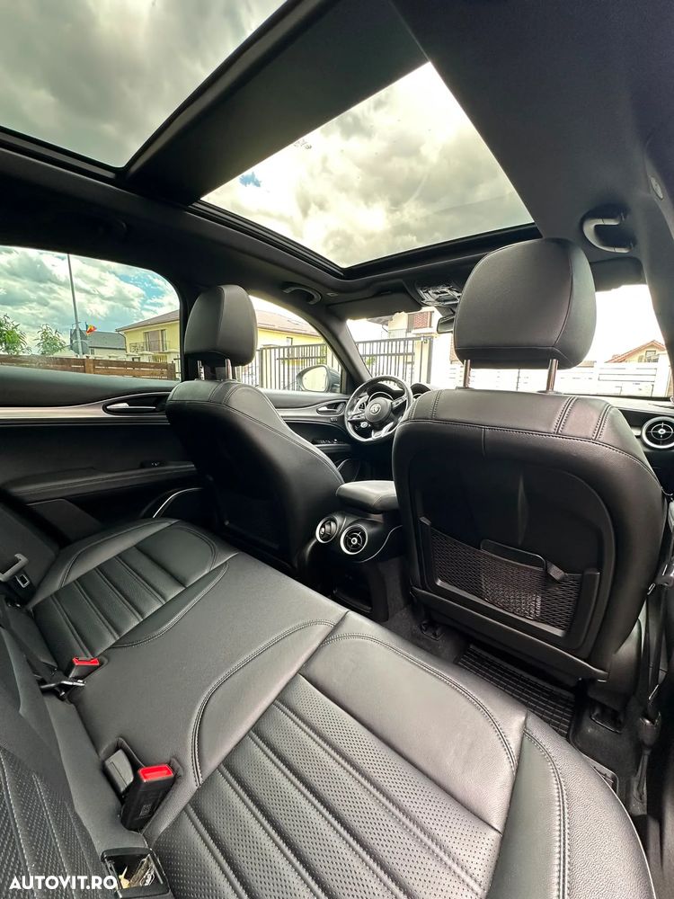 Alfa Romeo Stelvio 2.0 Turbo AWD AT8 Veloce - 14