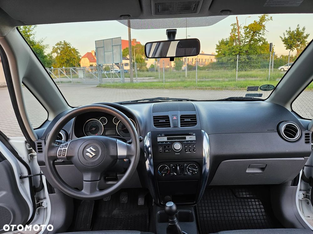 Suzuki SX4 1.6 Comfort Plus - 7