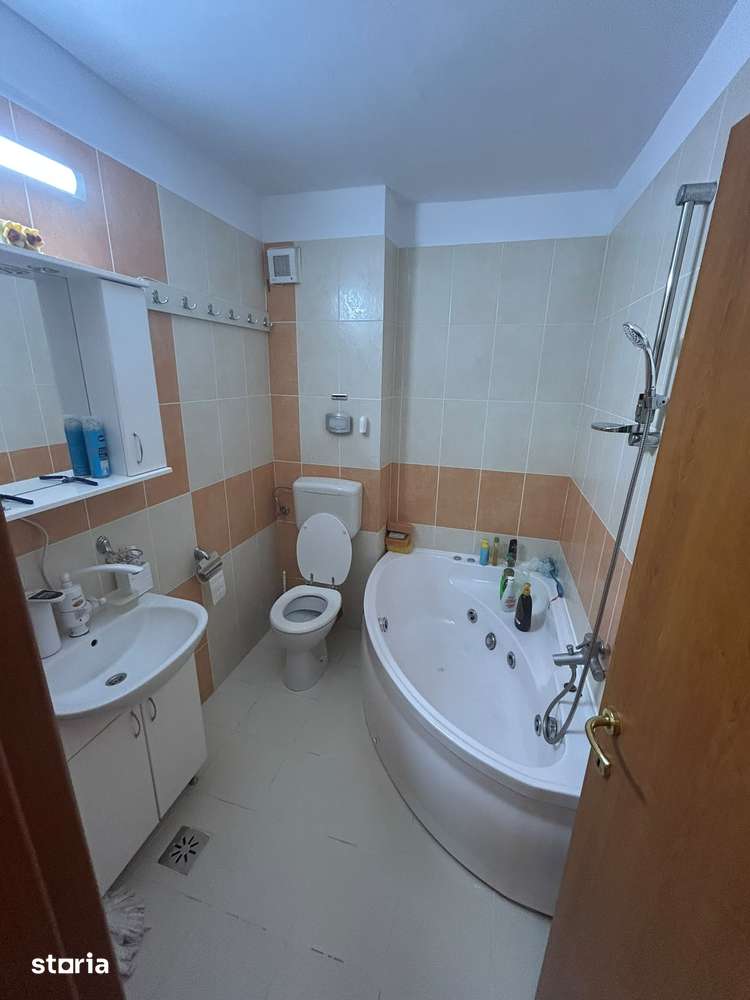 Apartament 3 camere de vânzare | 2 băi | Etaj 2 | Bloc 2010 | Nufărul - Imagine principală: 5/20