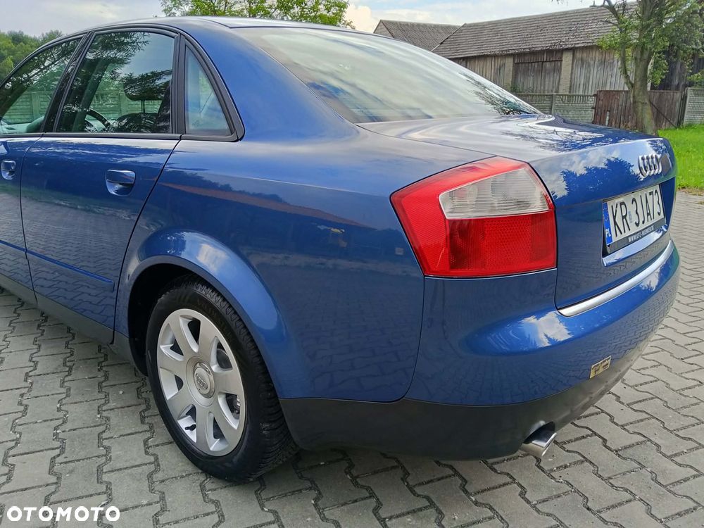 Audi A4 Limousine - 13