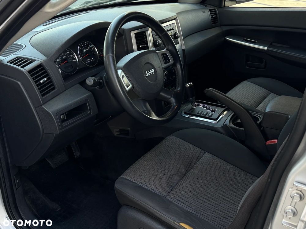Jeep Grand Cherokee 3.7 4x4 Laredo - 17