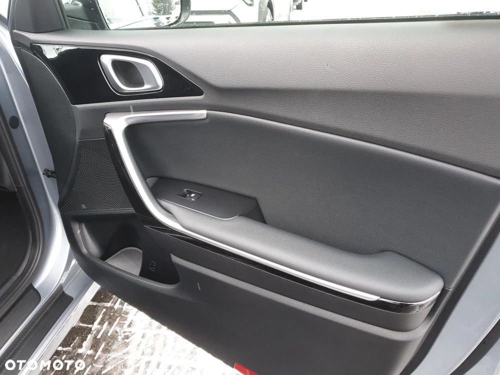 Kia Ceed 1.5 T-GDI Business Line Plus DCT - 27