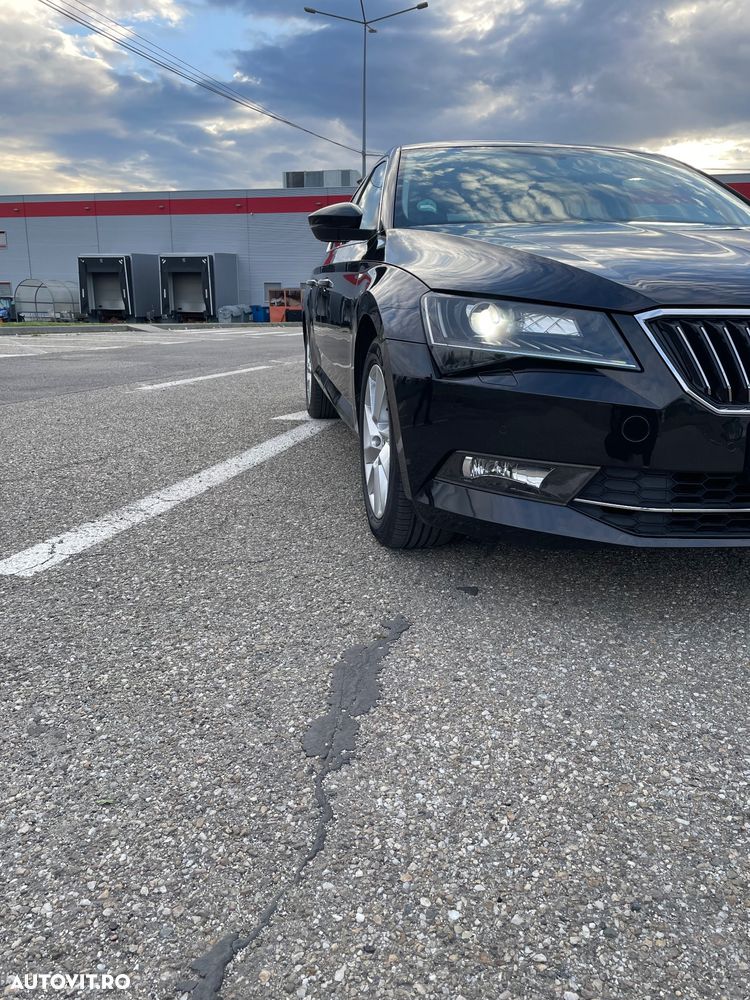 Skoda Superb 2.0 TDI DSG Style - 24
