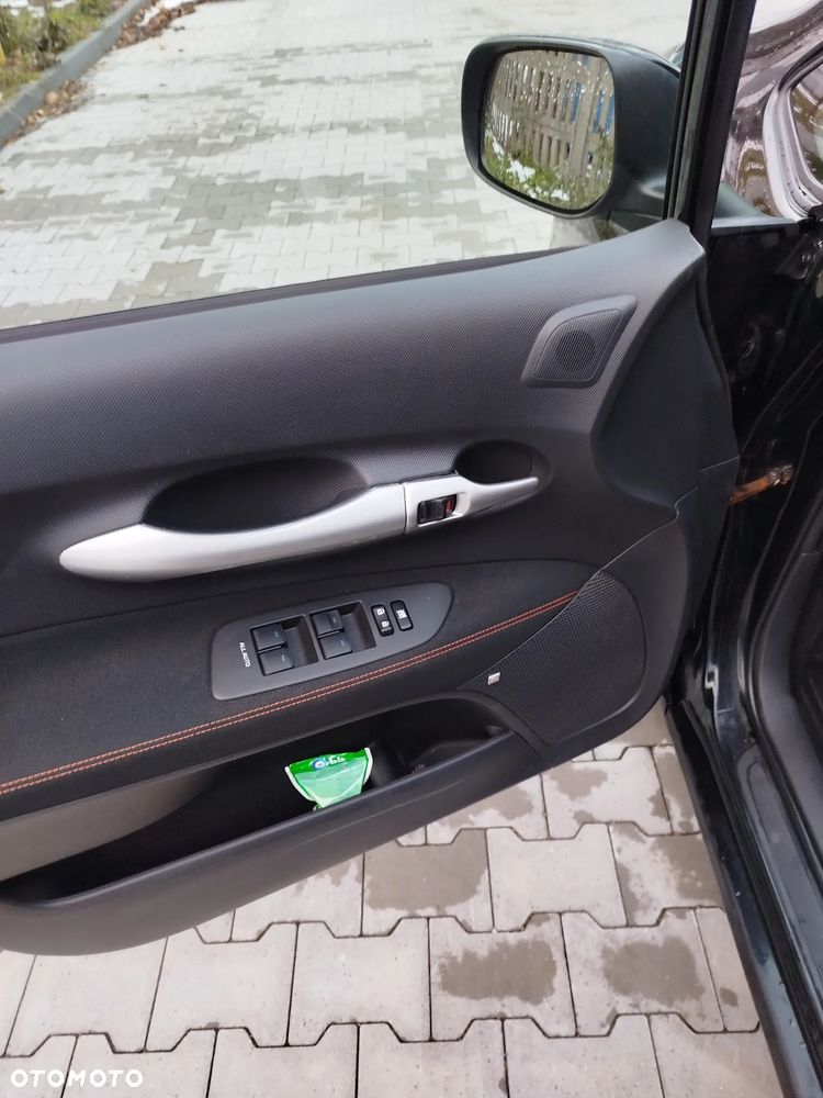 Toyota Auris 2.0 D-4D - 13