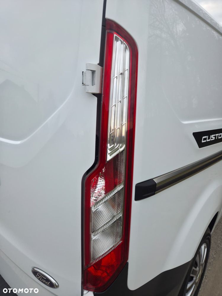 Ford Transit - 24