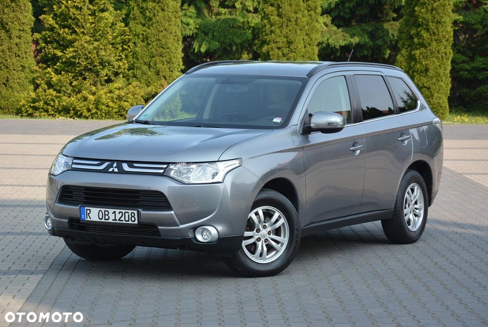 Mitsubishi Outlander 2.2 DID Intense + - 11