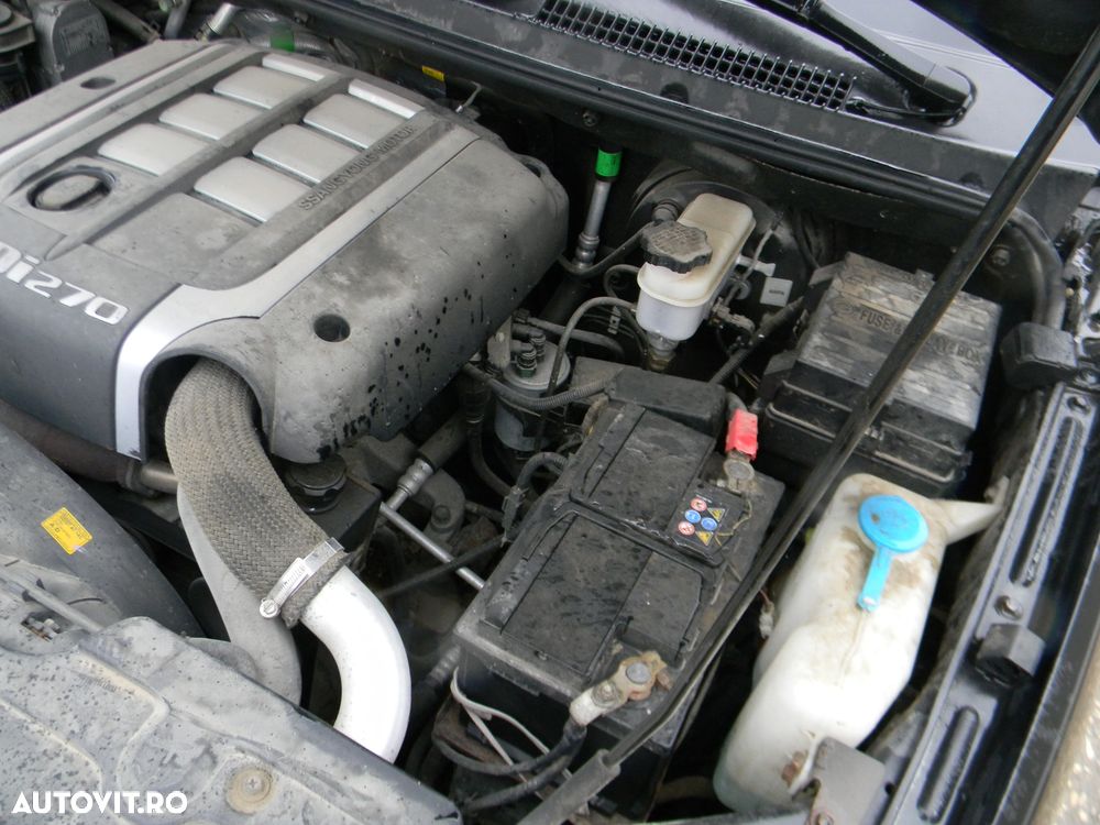 Dezmembrari  Ssangyong RODIUS  2005  > 0000 2.7 Xdi Motorina - 11