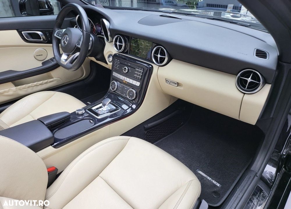 Mercedes-Benz SLC 300 9G-TRONIC - 13