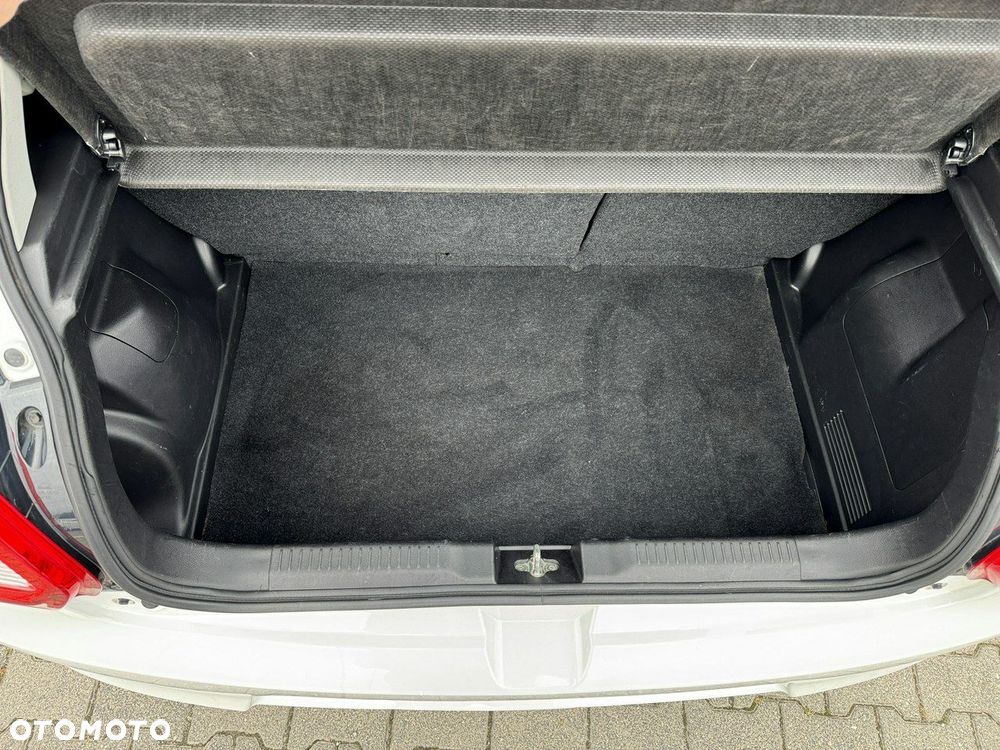 Suzuki Swift 1.2 Premium Plus CVT - 23