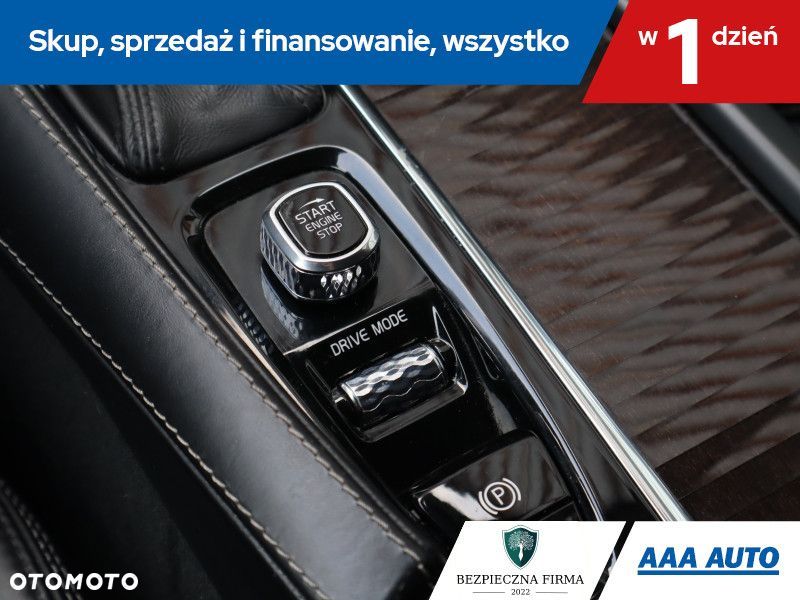 Volvo XC 90 - 17