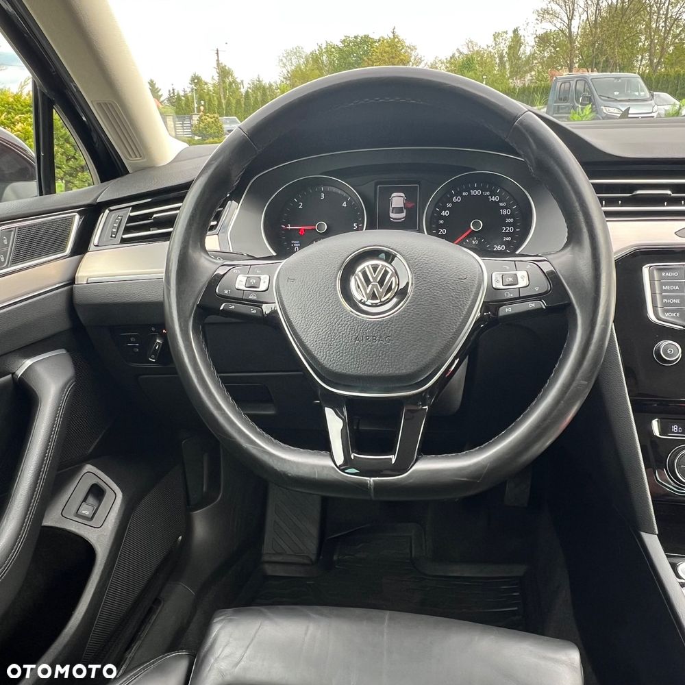 Volkswagen Passat 2.0 TDI BMT Highline - 31