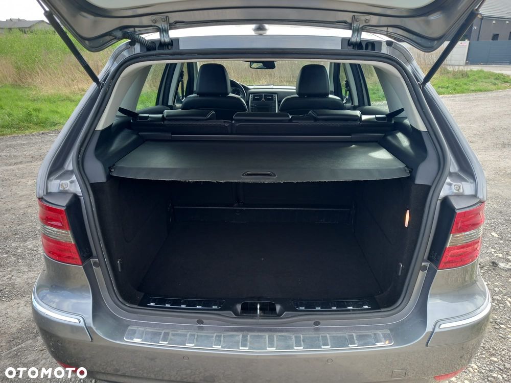 Mercedes-Benz Klasa B 180 BlueEFFICIENCY SPORT EDITION - 14