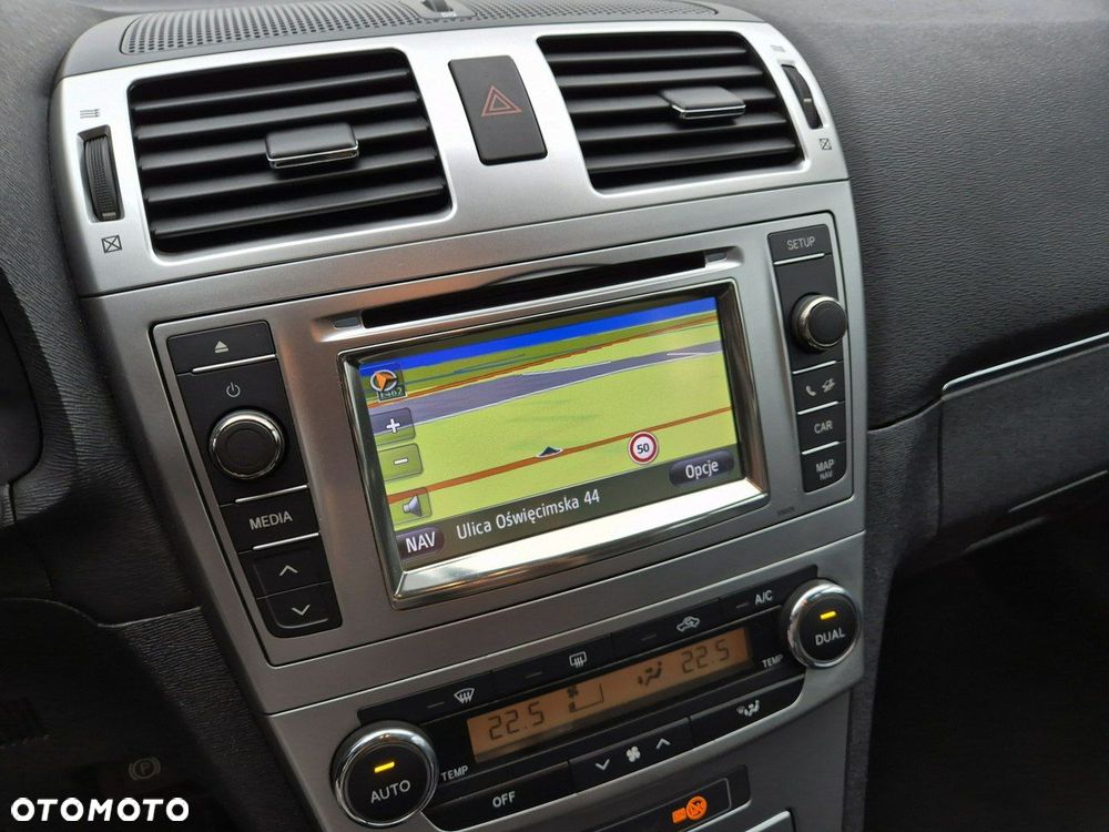 Toyota Avensis - 15