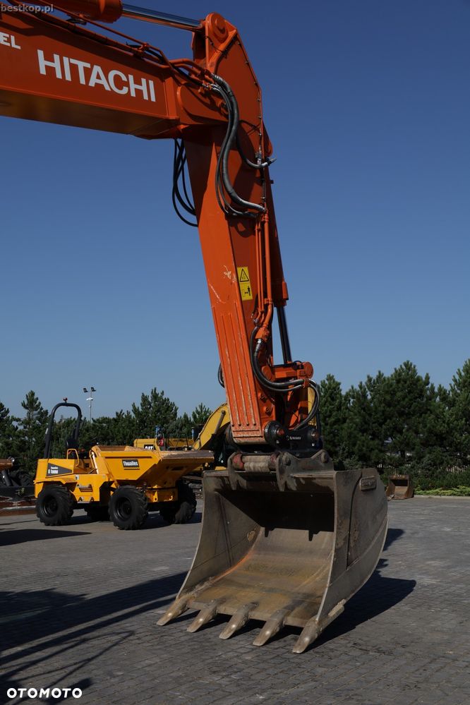 Hitachi ZX350LCN-7 - 14