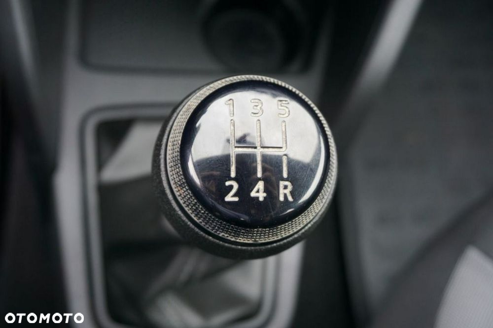 Dacia Duster 1.6 SCe Essential - 21