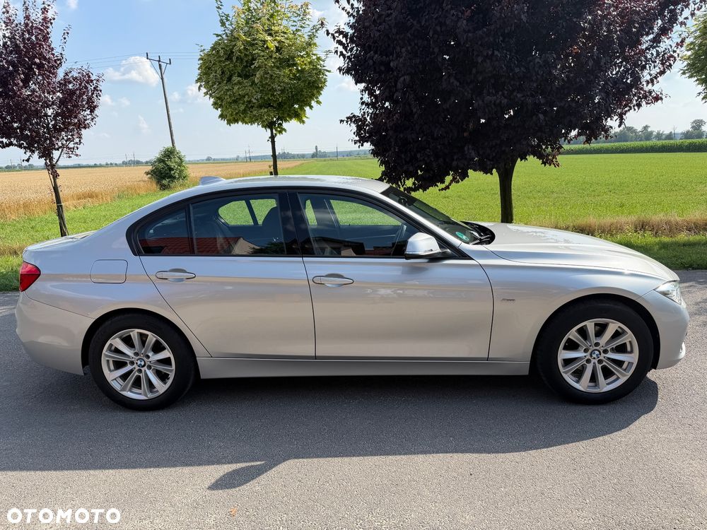 BMW Seria 3 318d Sport Line - 7