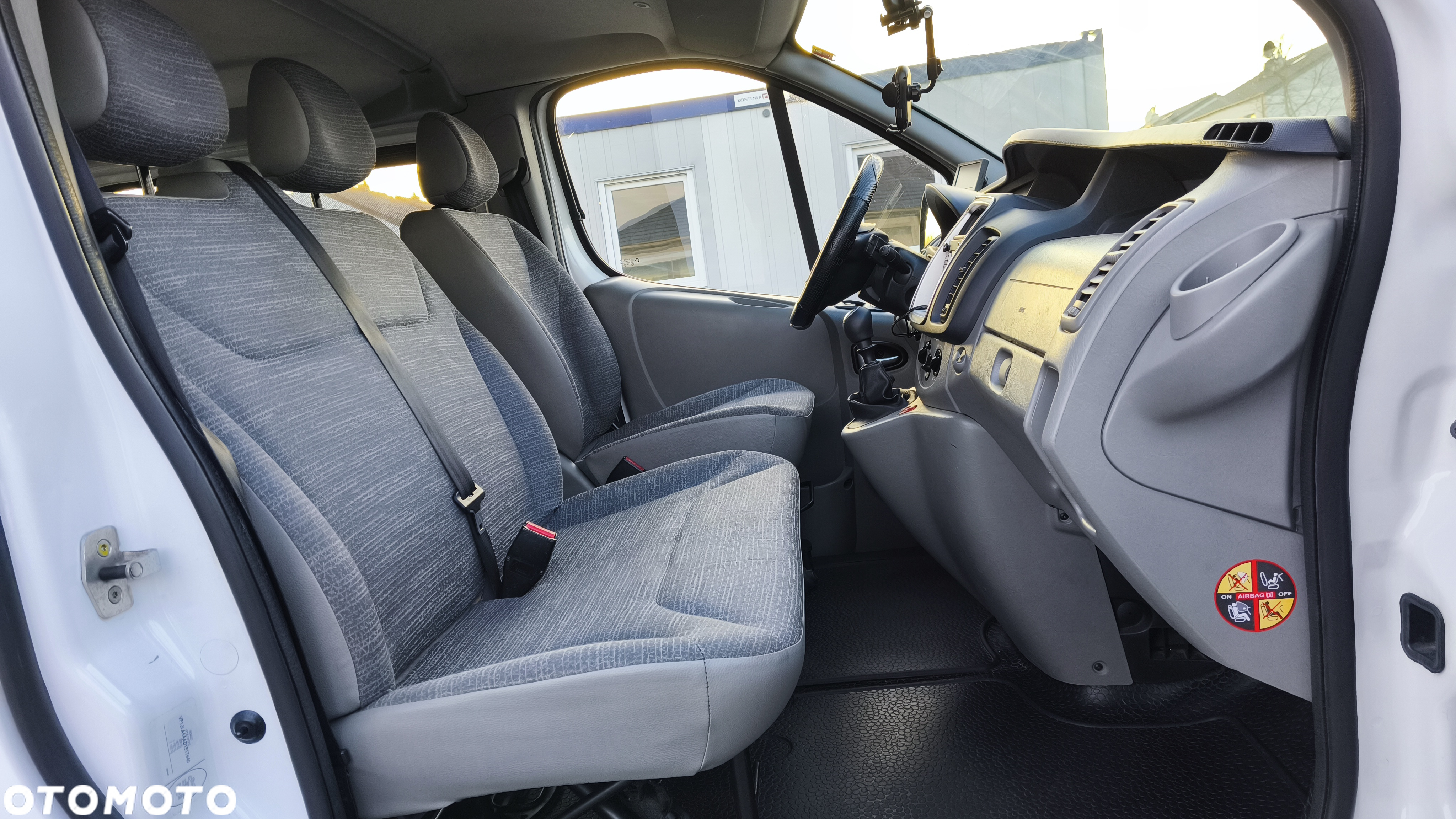 Renault Trafic - 23