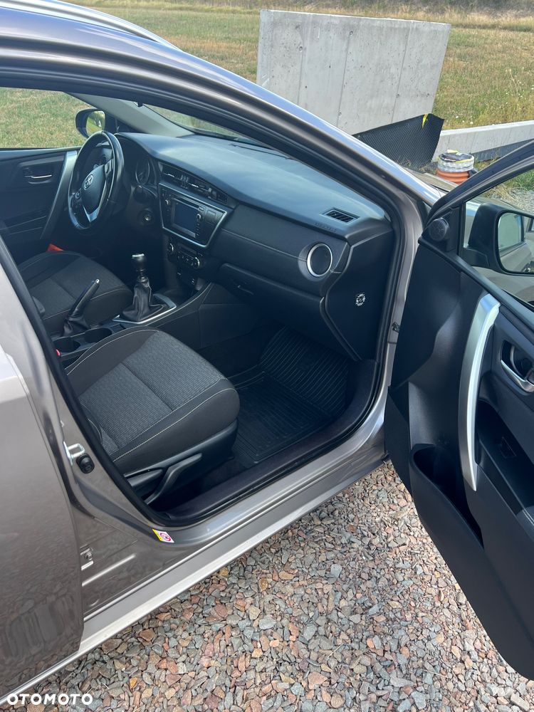 Toyota Auris - 8