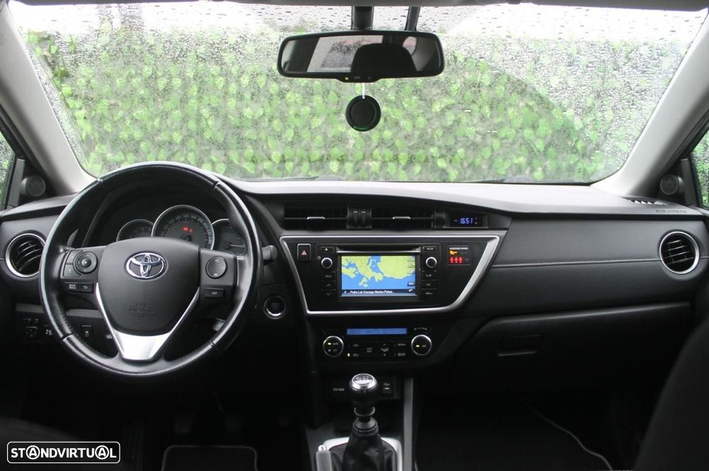 Toyota Auris 1.4 D-4D Exclusive - 8
