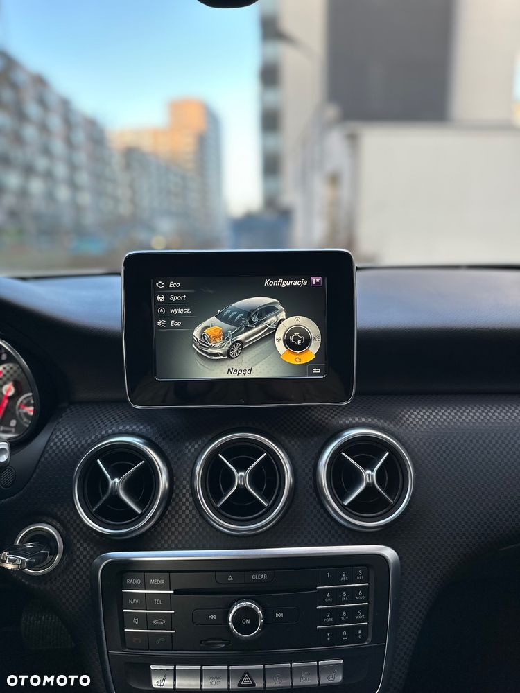 Mercedes-Benz Klasa A 180 7G-DCT SCORE - 32