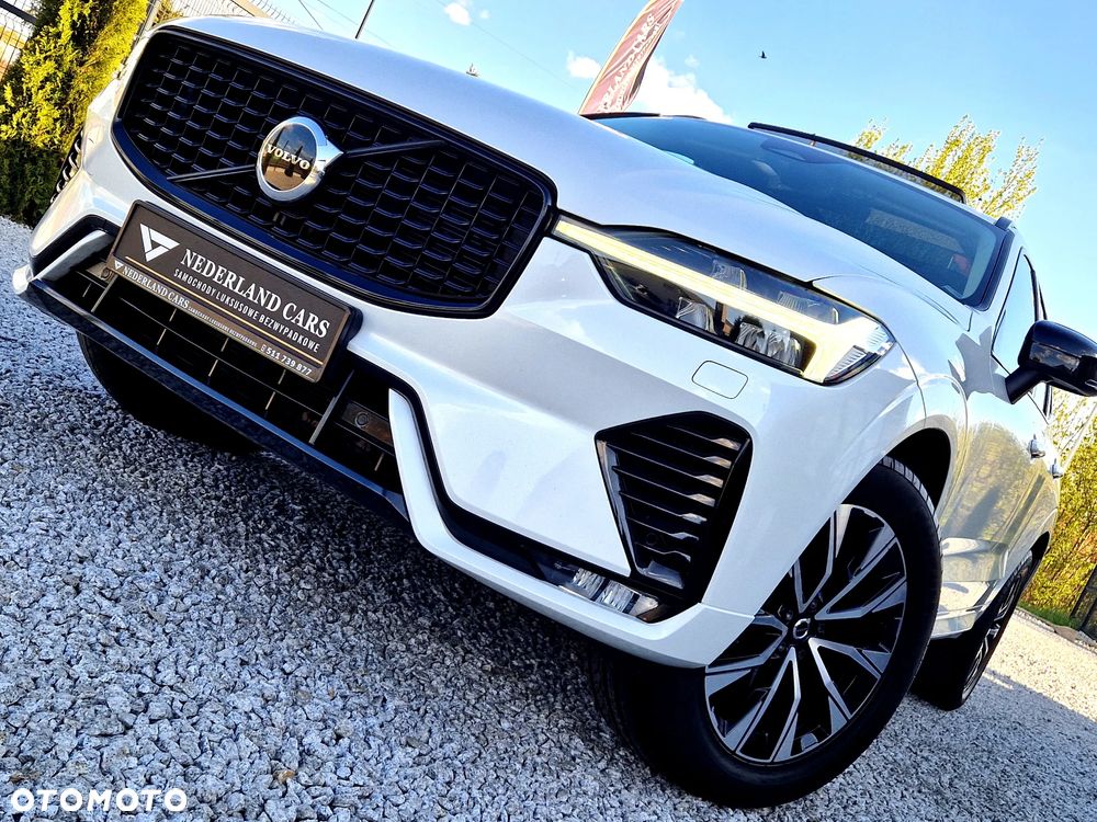 Volvo XC 60 B4 D Plus Dark - 39