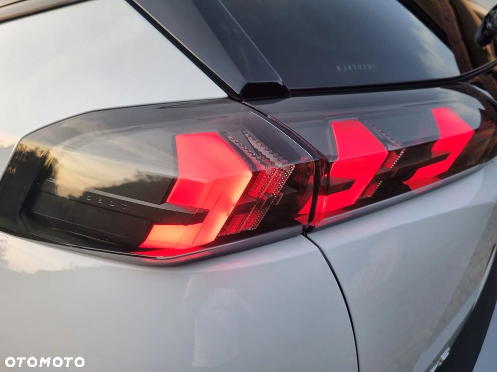 Peugeot 2008 PureTech 130 GPF Stop&Start Allure - 31