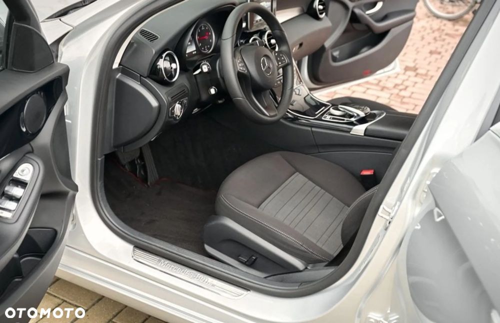 Mercedes-Benz Klasa C 200 (BlueTEC) d 7G-TRONIC - 24