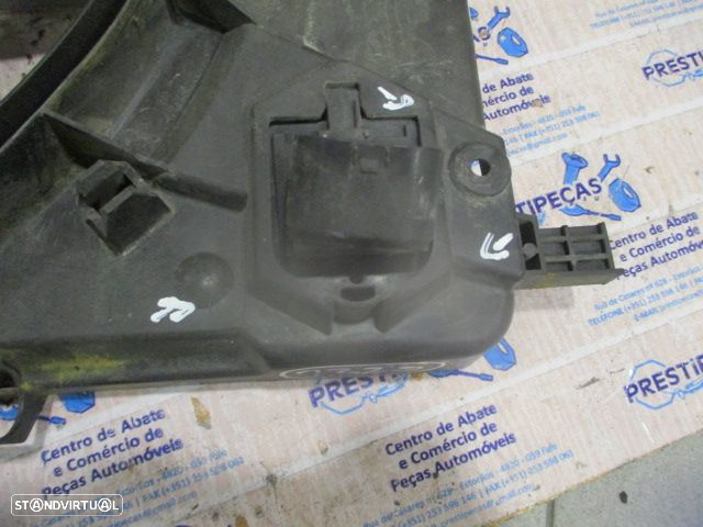 Ventilador 0130308454  16457019  13352273  0130308114  16457006  970559351   3135104038  52430903  52438207 3135103785 3135104045 OPEL ASTRA J FASE 1 2012 1.7CDTI 110CV 5P BRANCO BOSCH DANIFICADO - 5