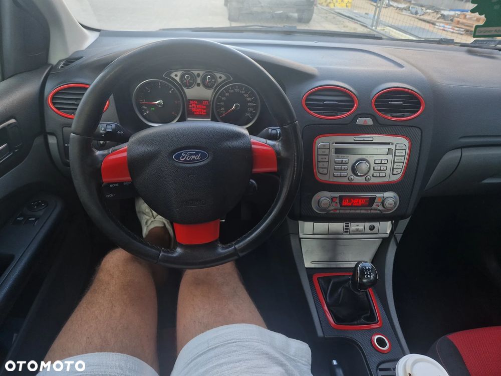 Ford Focus 1.8 TDCi Ambiente - 7