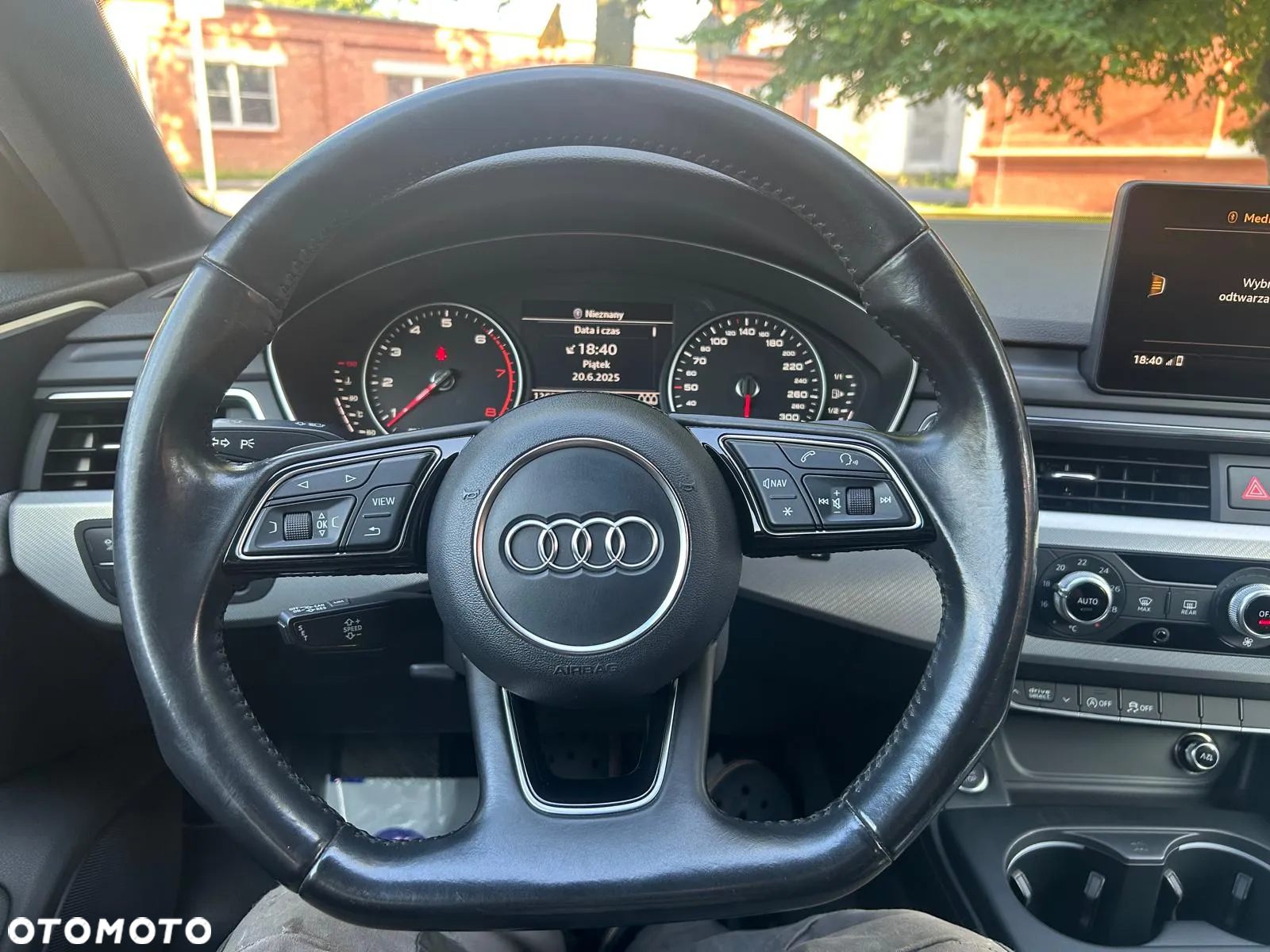 Audi A4 ver-2-0-tfsi-ultra-sport-s-tronic - 14