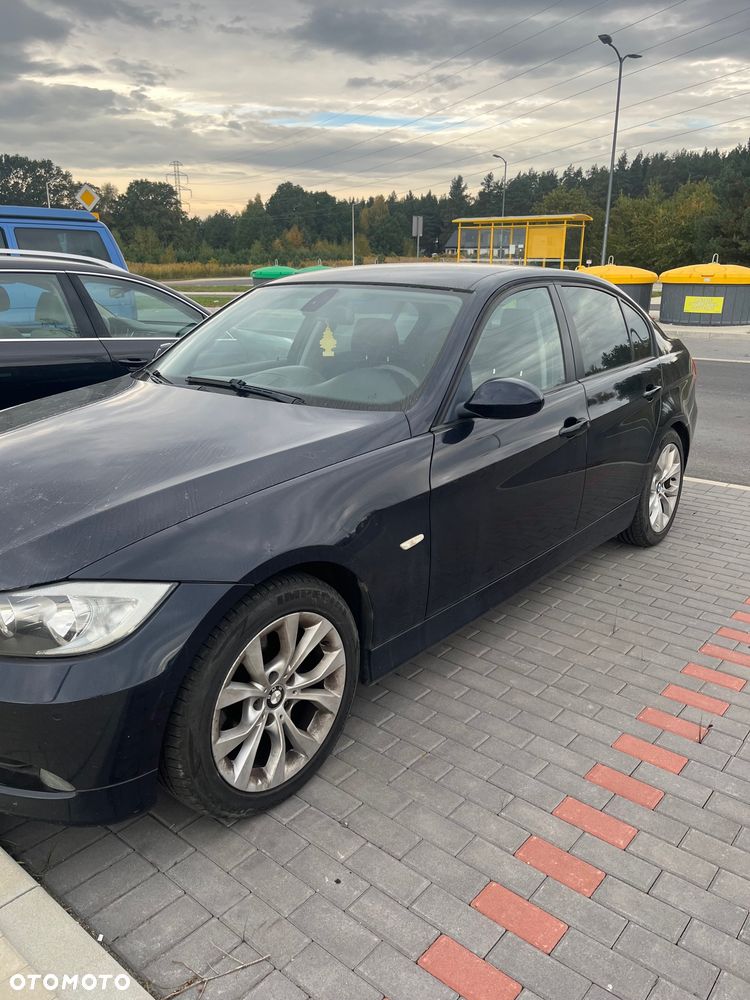 BMW Seria 3 318I 2006 photo 3