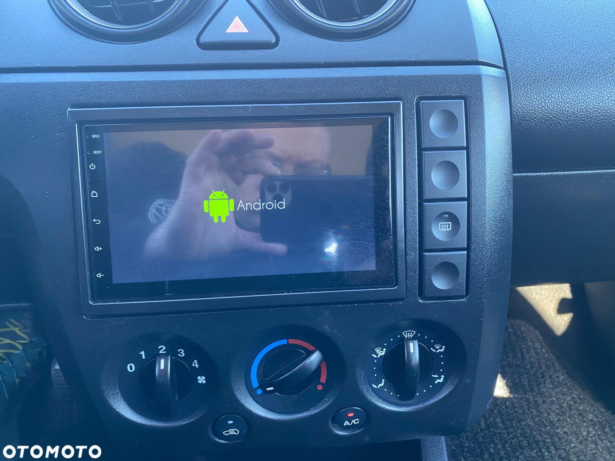 Ford Fiesta 1.3 Ambiente - 34