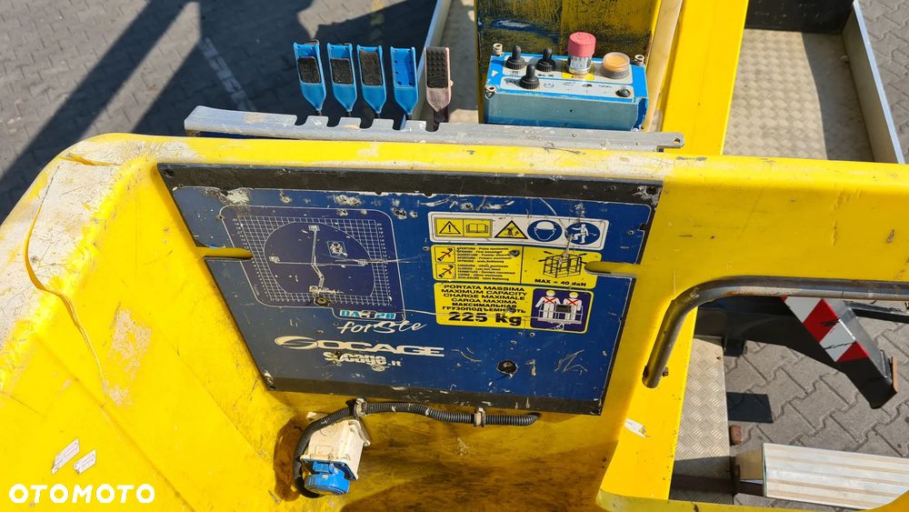 Nissan CABSTAR NT400 - 11