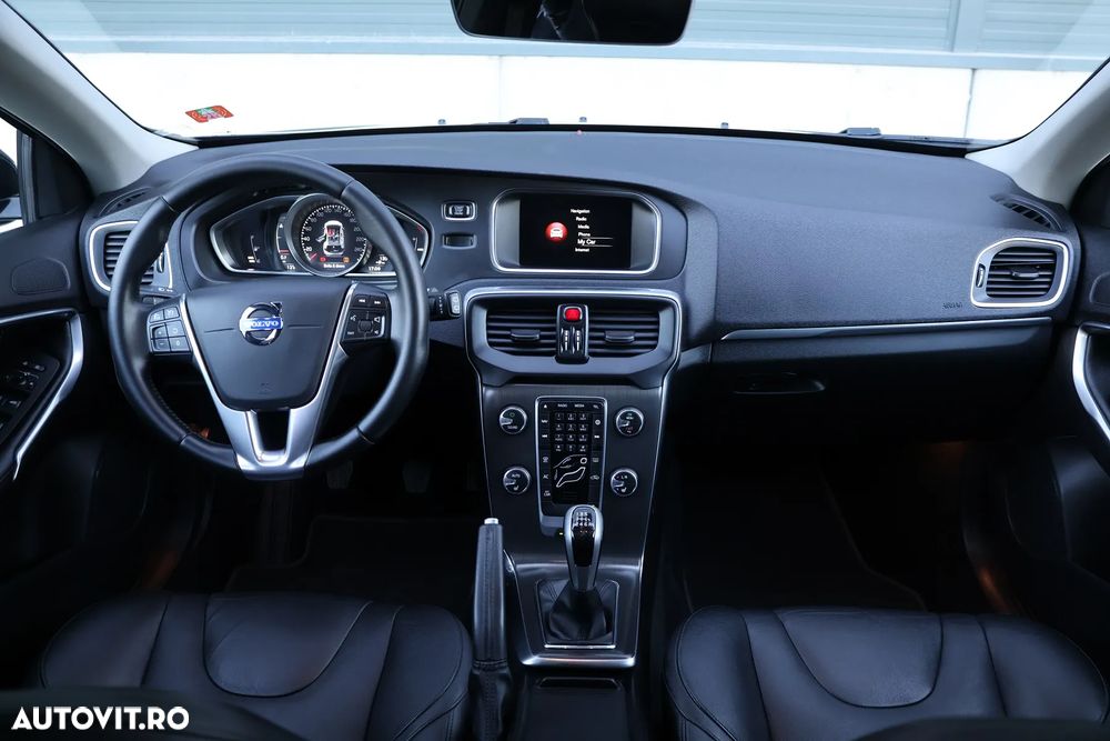 Volvo V40 D4 Summum - 8