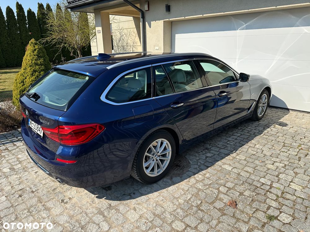 BMW Seria 5 520d Luxury Line sport - 4